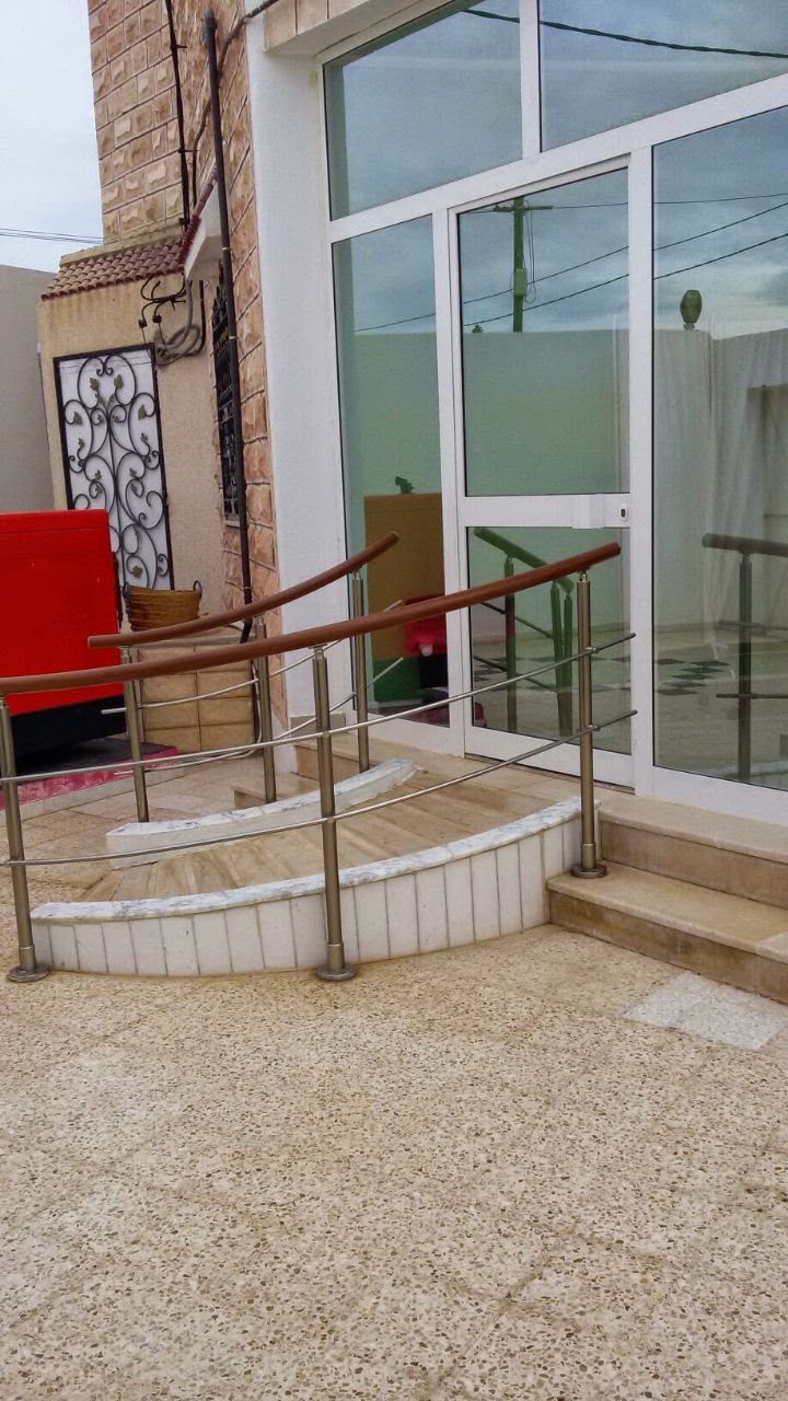 Rampe d'accès fauteuil roulant